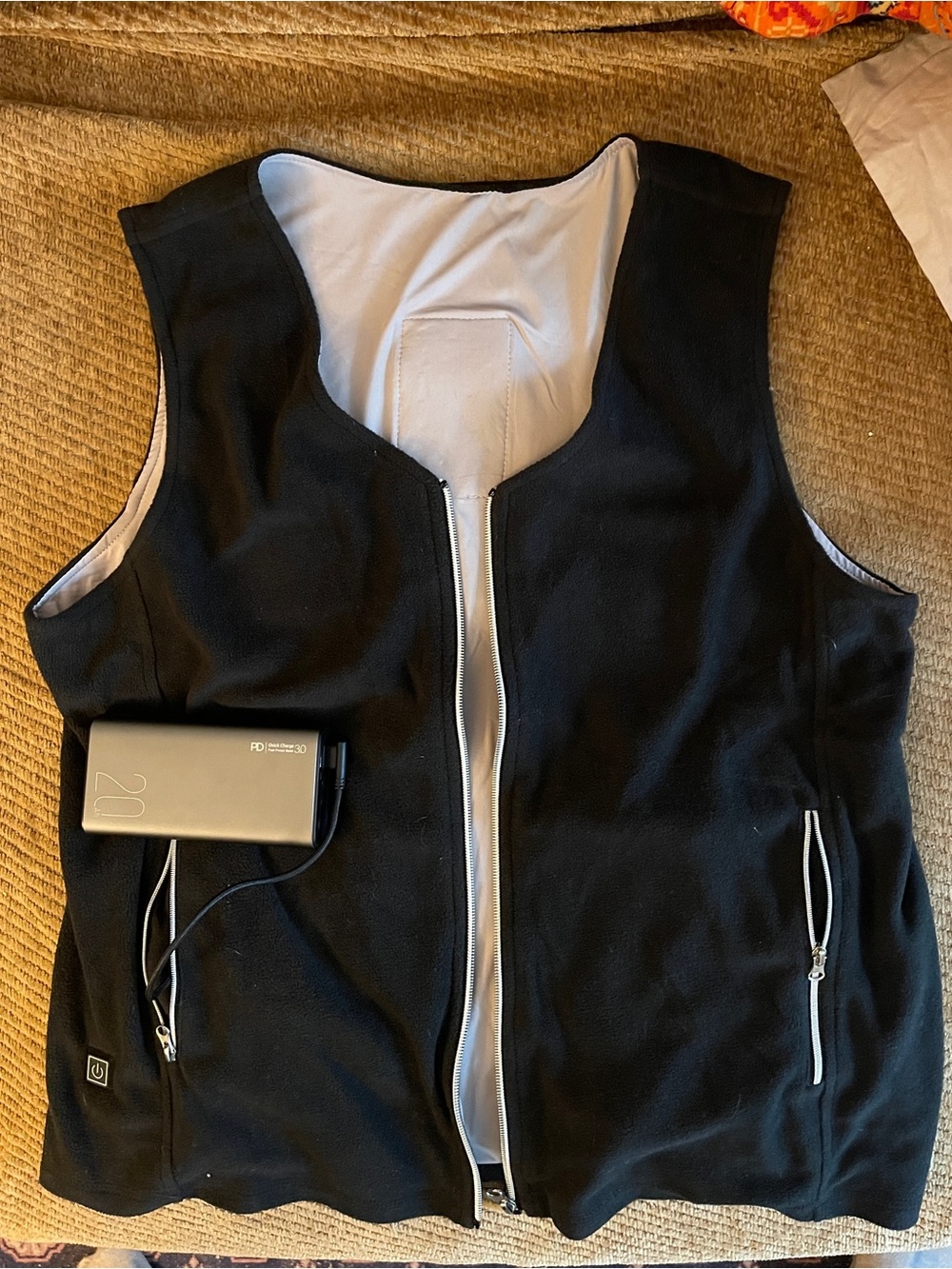 Heated L Wearable Vest - Black with light Grey Trim